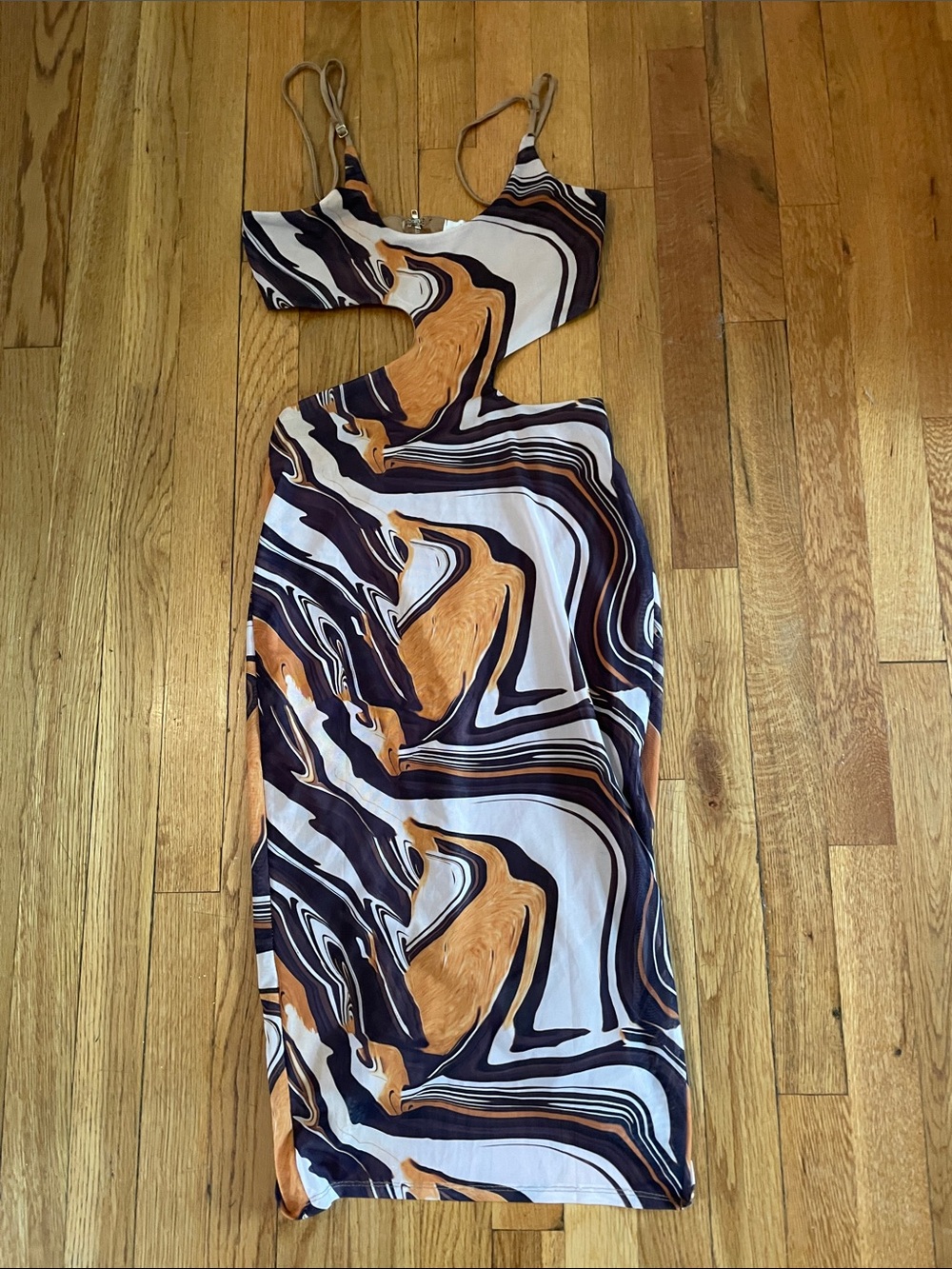 Follow the Sun Asymmetrical Dress. Lined. Bought in Nashville Boutique Size S